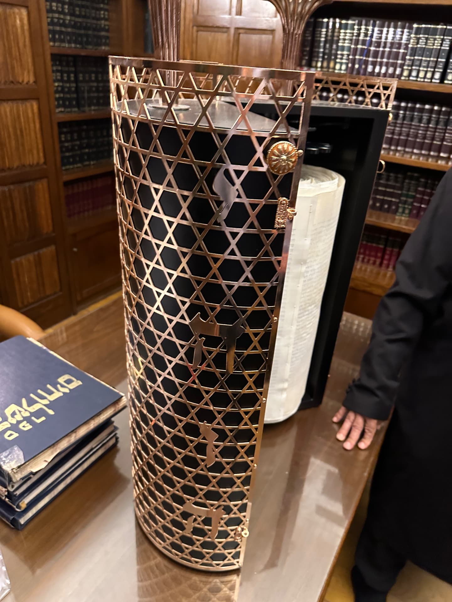 Hachnasat Sefer Torah, Kfar Chabad